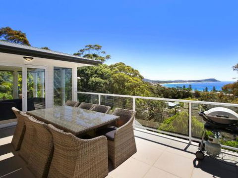 Ocean Breeze 41 Kurrawyba Avenue Terrigal - Accommodation Australia 3