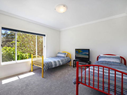 Ocean Breeze 41 Kurrawyba Avenue Terrigal - Accommodation Australia 1