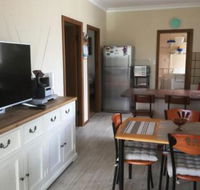 Flat 2 42 McMillan Rd - Australia Shopping