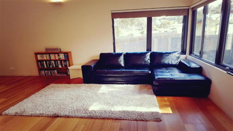 Architecturally Designed Beach House - Local Tourism 3