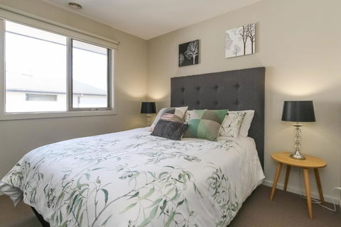 Sanctuary Close - Accommodation Australia 6