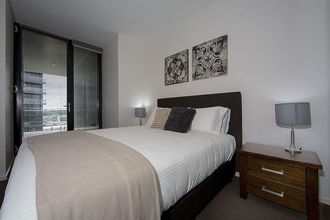 Accommodate Canberra - Manhattan - Accommodation Australia 2