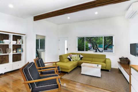 The Beach House 13 Market Street - Accommodation Australia 0