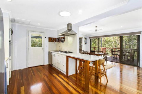 CABARITA BEACH BLISS HOLIDAY HOME On The LAKE - Accommodation Australia 2