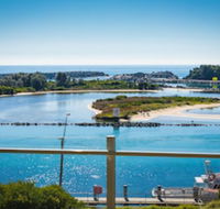 Southbound Escape at the Wharf - Australia Shopping
