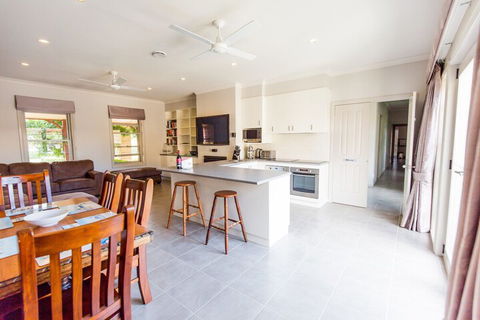 BEL MIREN DUSTY MILLER - Accommodation Australia 2
