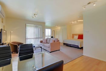 Aloft Boutique Accommodation - Australia Shopping 1