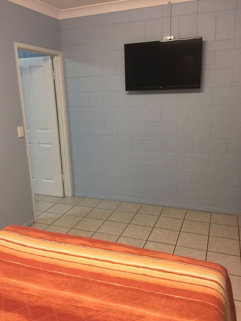 Westside Tavern And Motel - Local Tourism 1