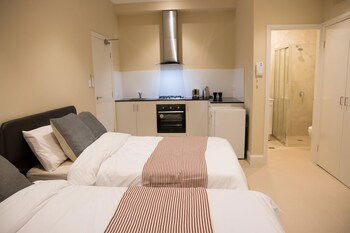 T & M HOUSE - Accommodation Australia 3