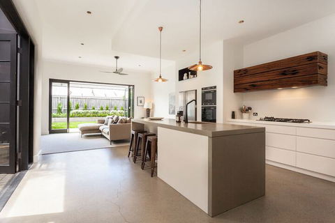 Bronte Sands (H695) - Accommodation Australia 4