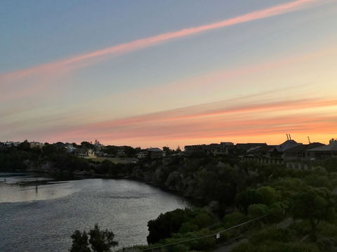 River Front Architect Villa - Accommodation Australia 4