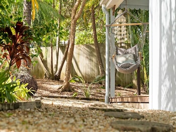 A PERFECT STAY - San Juan Surfers Cottage - Australia Shopping 0