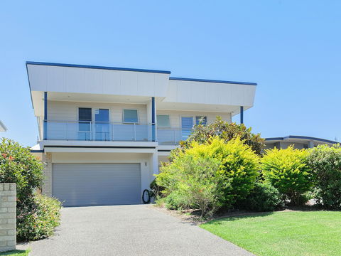Casa Al Mare At Fingal Bay - Accommodation Australia 3