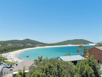 Casa Al Mare At Fingal Bay - Accommodation Australia 2