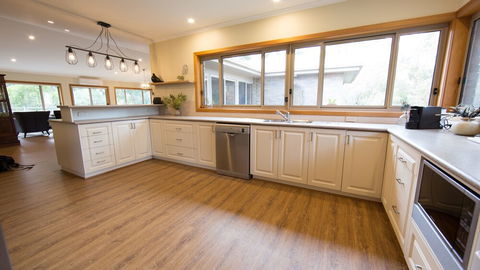 Ventnor House - Australia Shopping 2