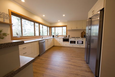 Ventnor House - Australia Shopping 1