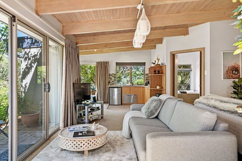 Adelaide Hills Retreats - Australia Shopping 7