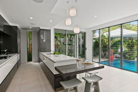 Tranquil Waters - Luxury In Oceans Edge - Bed n Breakfasts 7