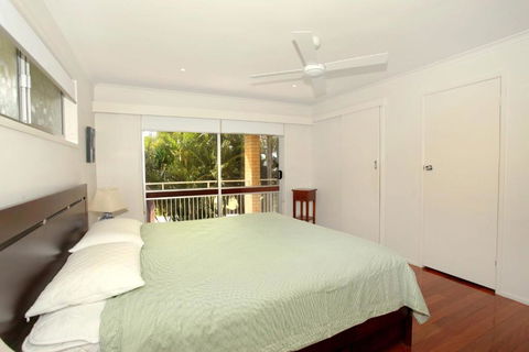32 Barra Crescent Coolum Beach. Bond 500 FOXTEL WIFI Linen Supplied - Accommodation Australia 6