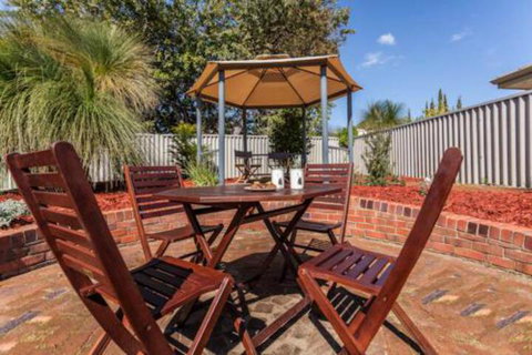 Attadale Excutive Villa - Australia Shopping 6