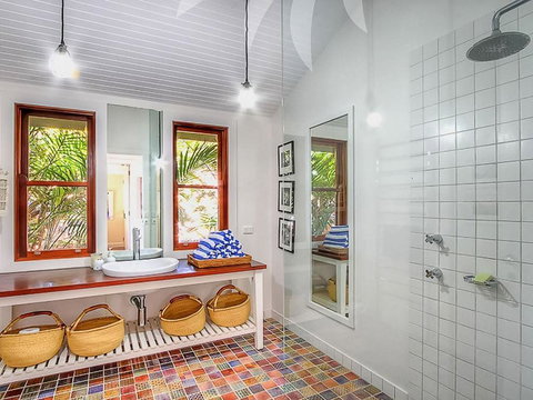 Barefoot On Blueys - Local Tourism 4