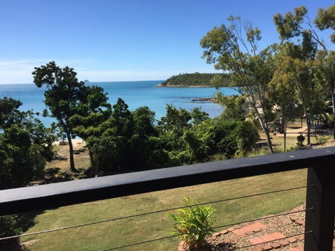 Hydeaway Retreat Beach House Hydeaway Bay - Accommodation Australia 4