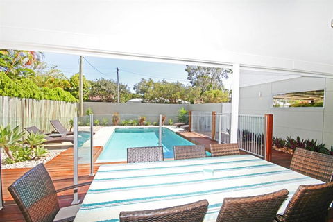 22 Sorrento Avenue Coolum Beach Linen Supplied PET FRIENDLY 500 BOND - Accommodation Australia 6
