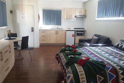 Acclaim Goldminer Tourist Caravan Park - Australia Shopping 5