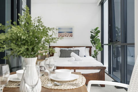 Airhome Southbank Riverside Tower - Local Tourism 3