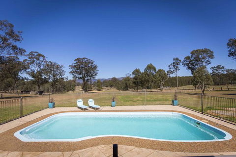 Amani - Australia Shopping 1