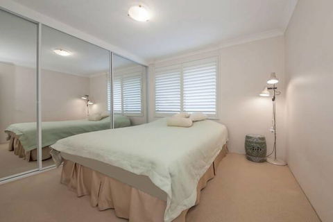 Kamilaroi Unit 6, 58-60 Magnus Street - Local Tourism 2