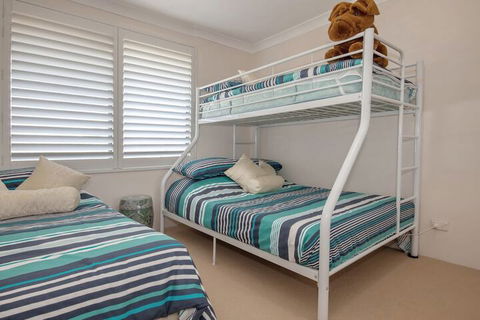 Kamilaroi Unit 6, 58-60 Magnus Street - Local Tourism 3