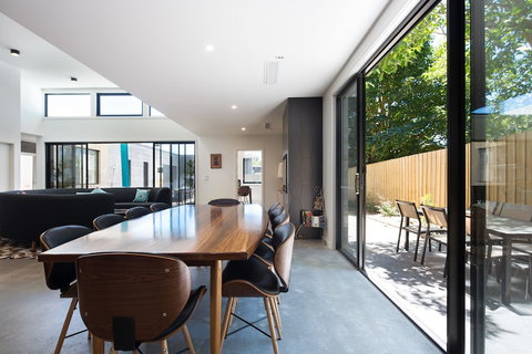 Arenas South - Australia Shopping 5