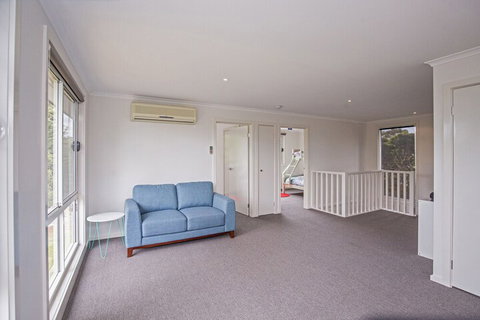 Bay Breeze Retreat - Local Tourism 6