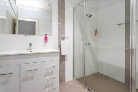 The Manhattan - Accommodation Australia 5