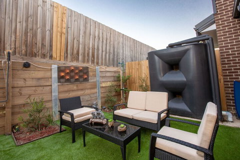 AUJOY 3 Bed Townhouse Burwood 3 - Australia Shopping 2