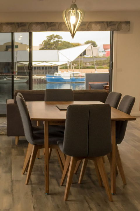 Ulverstone Waterfront Apartments - Accommodation Australia 5