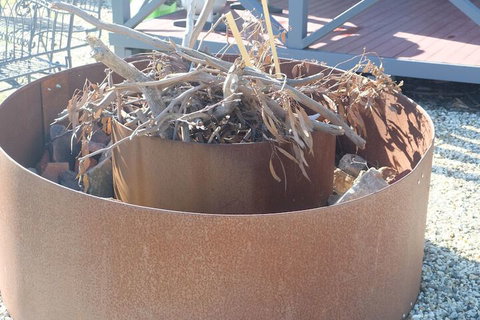 Yea Cabin Bunkhouse - Local Tourism 1