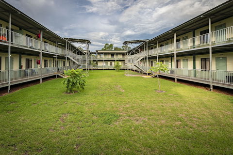 Victoria Accommodation Village - Accommodation Australia 4