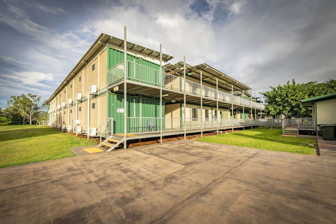 Victoria Accommodation Village - Accommodation Australia 3