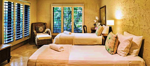 Oceans Edge Beach House At Oak Beach - Accommodation Australia 4