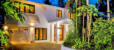 Oceans Edge Beach House At Oak Beach - Accommodation Australia 1