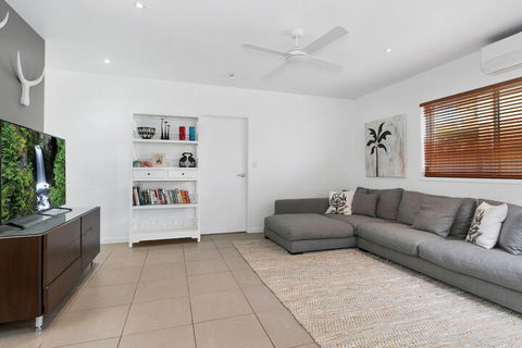 BEACH HOUSE On PEARL - Accommodation Australia 2