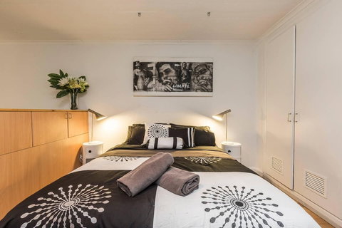 Adelaide 4 Bedroom House With Pool - Australia Shopping 4