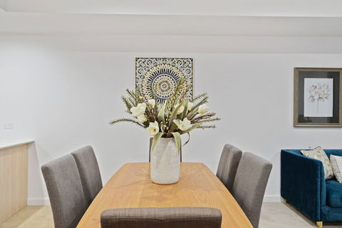 HomeHotel New & Comfort 3 Bedrooms - Australia Shopping 7