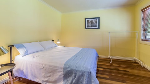 Loch Retreat 550m TO Town - Accommodation Australia 5