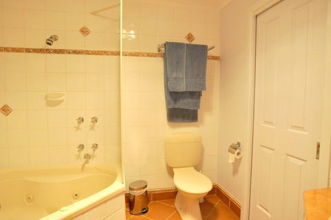 THE Sails 8 Linen Included Central Location - Accommodation Australia 6
