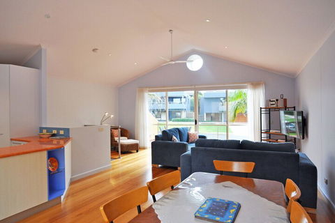 THE Sails 8 Linen Included Central Location - Accommodation Australia 4