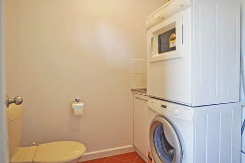 THE Sails 8 Linen Included Central Location - Accommodation Australia 5