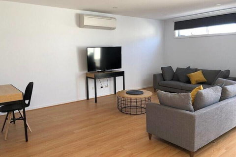 Phillip Island Townhouses - Local Tourism 6